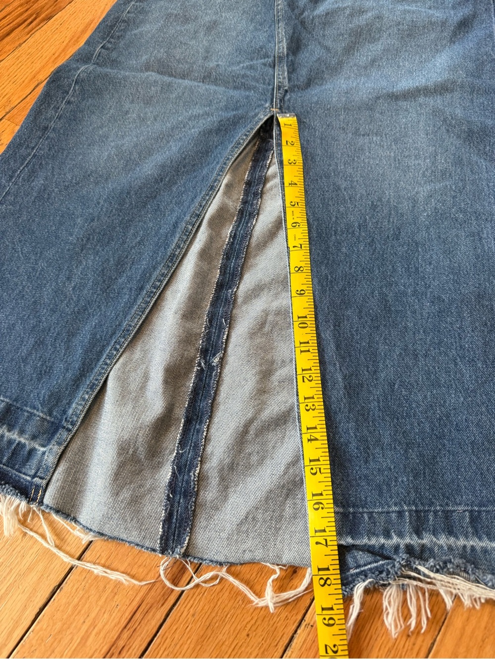 GAP Denim Maxi Skirt Slit Front Frayed Hem Medium Indigo Women’s Size 29/8 - Picture 13 of 13